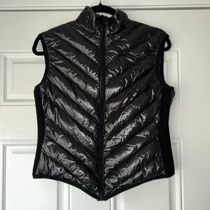 FREED SIZE M BLACK PUFFER VEST WHITE DUCK DOWN‎